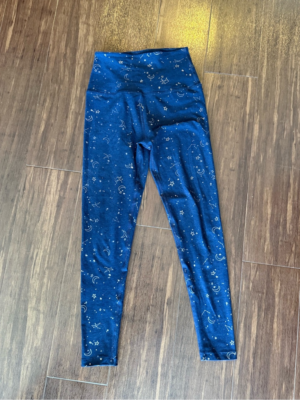 Beyond Yoga spacedye leggings in navy galaxy pattern